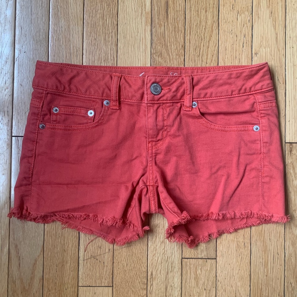 American Eagle coral shorts